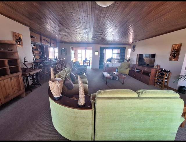 4 BEDROOM HOUSE FOR SALE IN HARTENBOS HEUWELS